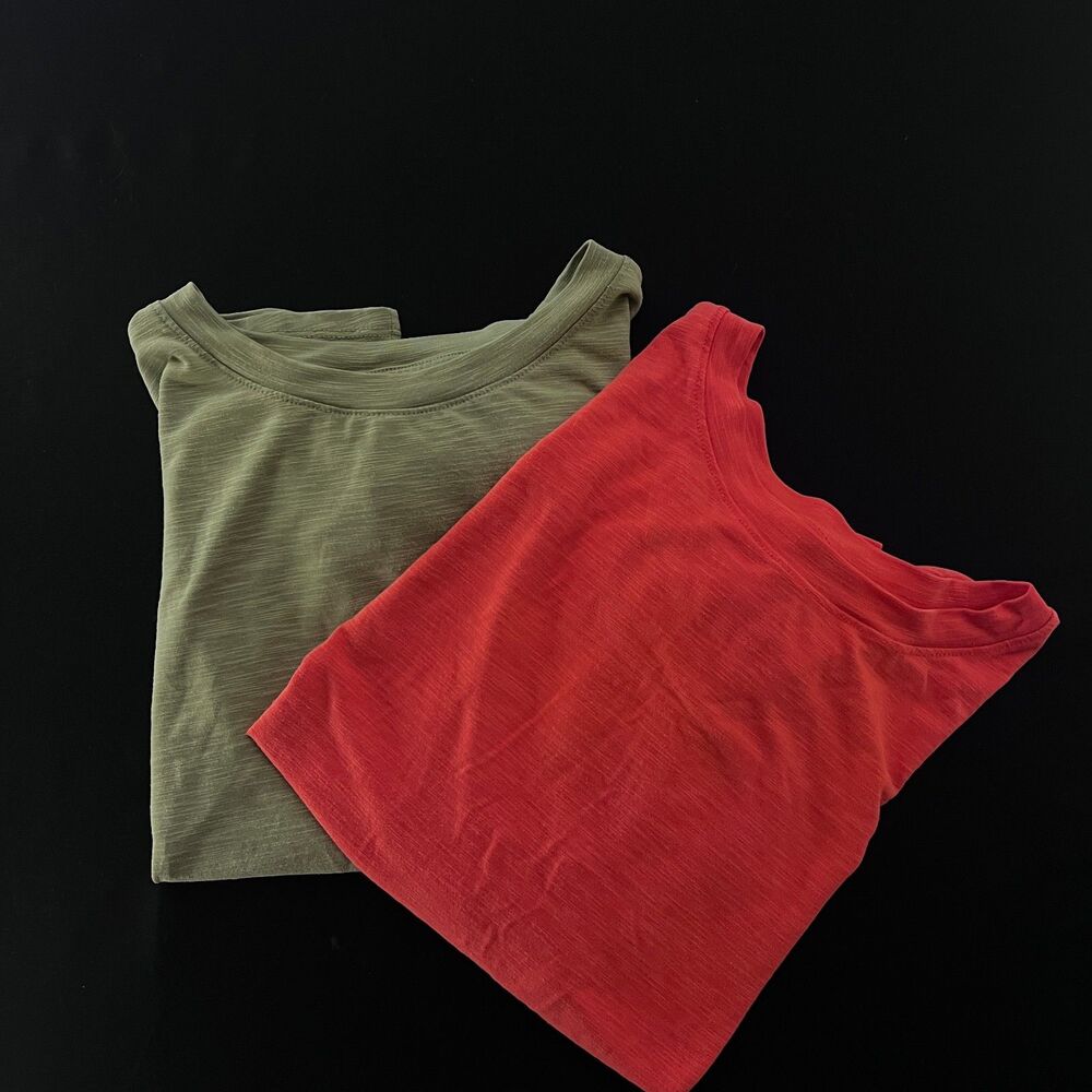 Time &  Tru Shirts  Size 8-10  2 Pack Bundle Coral  and Olive Green Twist Front